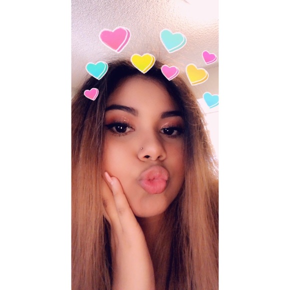 Meet your Posher, Adriana - Picture 1 of 1